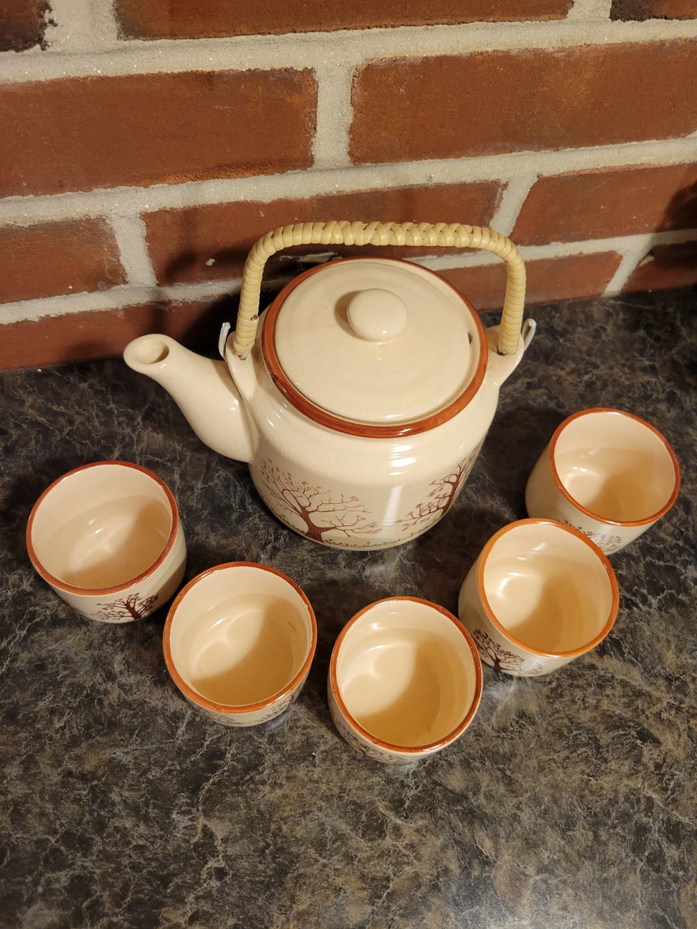 N/A cream ceramic